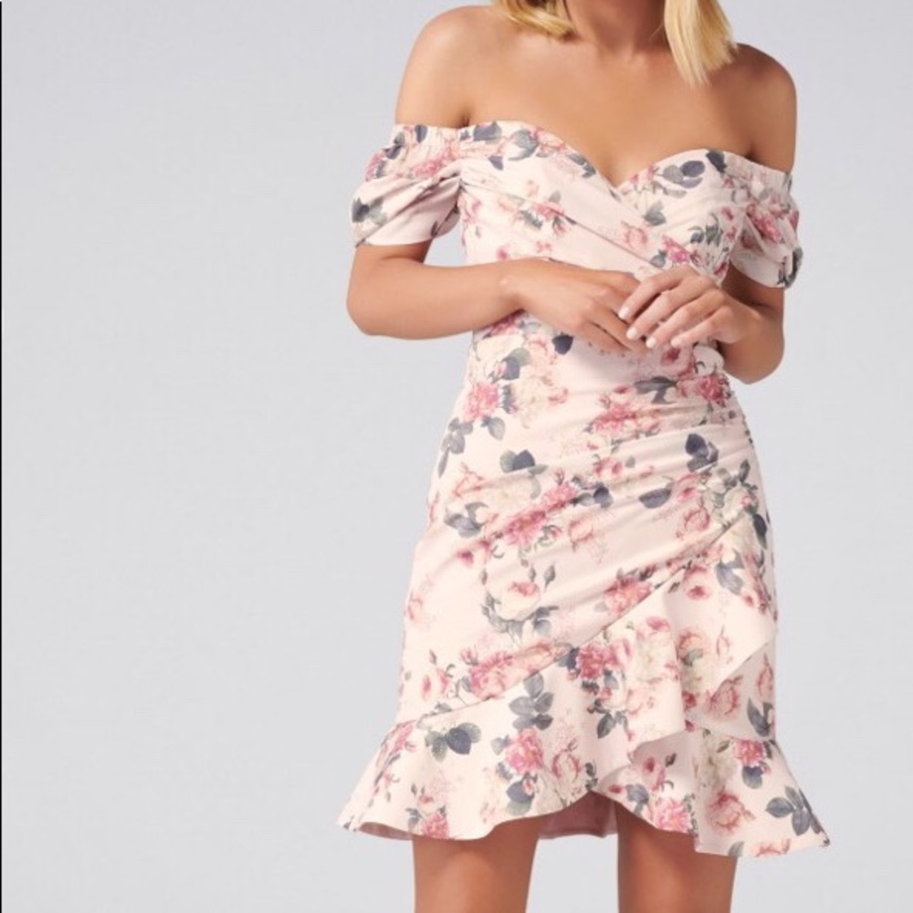 Forever New, Malia Ruched Sleeve Mini Dress Size 4